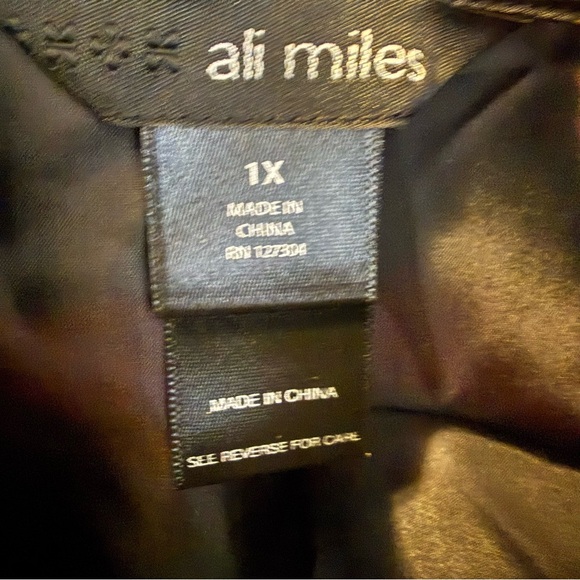 Ali Miles NWT Multicolor Abstract Print Jacket Large Black Buttons Size 1X Artsy - Picture 8 of 13